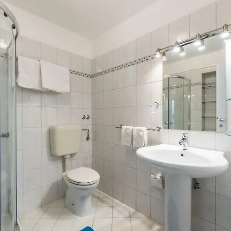Luxury 1 Bedroom In Апартаменты *